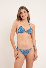 Load image into Gallery viewer, Model Front: Rio De Sol Top Top Chuva Frufru