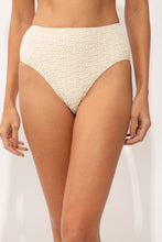 Load image into Gallery viewer, Gallery: Rio De Sol Bottom Bottom Brisa-Offwhite Hotpants