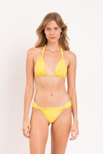 Load image into Gallery viewer, Model Front: Rio De Sol Set Set Amarelo Mel