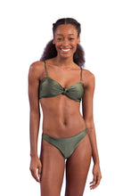 Load image into Gallery viewer, Model Front: Rio De Sol Set Set Croco Bandeau-Joy Nice-Fio