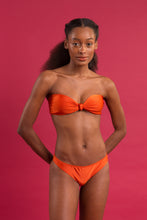 Load image into Gallery viewer, Image 12: Rio De Sol Set Set Paprica Bandeau-Joy Essential