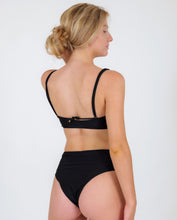 Load image into Gallery viewer, Image 06: Rio De Sol Set Set Shimmer-Black Bandeau-Reto Hotpants