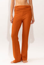 Load image into Gallery viewer, Gallery: Rio De Sol Beach Trousers Ferrugo Murana Pants
