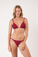 Load image into Gallery viewer, Model Front: Rio De Sol Set Set Touch-Carmim Selena
