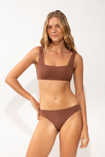 Load image into Gallery viewer, Model Front: Rio De Sol Bottom Bottom Sand-Cappuccino Essential-Comfy
