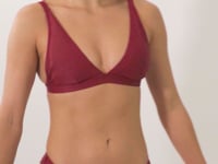 Load and play video in Gallery viewer, Video: Rio De Sol Top Top Touch-Carmim Alba
