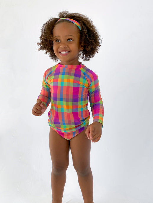 Model Front: Rio De Sol Rash Guard Tulip-Garden Rash-Guard Kids